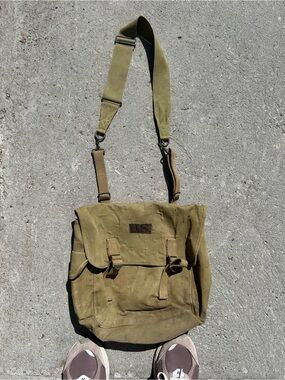 Vintage 1942 Canvas US Military Olive Green Shoulder Bag
